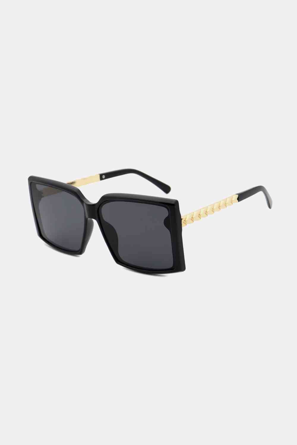 Square polycarbonate frame sunglasses with UV400 protection and metal-plastic hybrid temples, includes protective case.