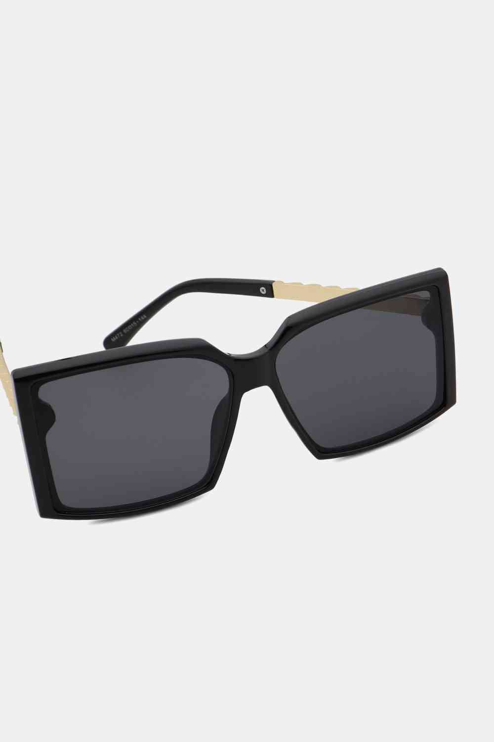 Square polycarbonate frame sunglasses with UV400 protection and metal-plastic hybrid temples, includes protective case.