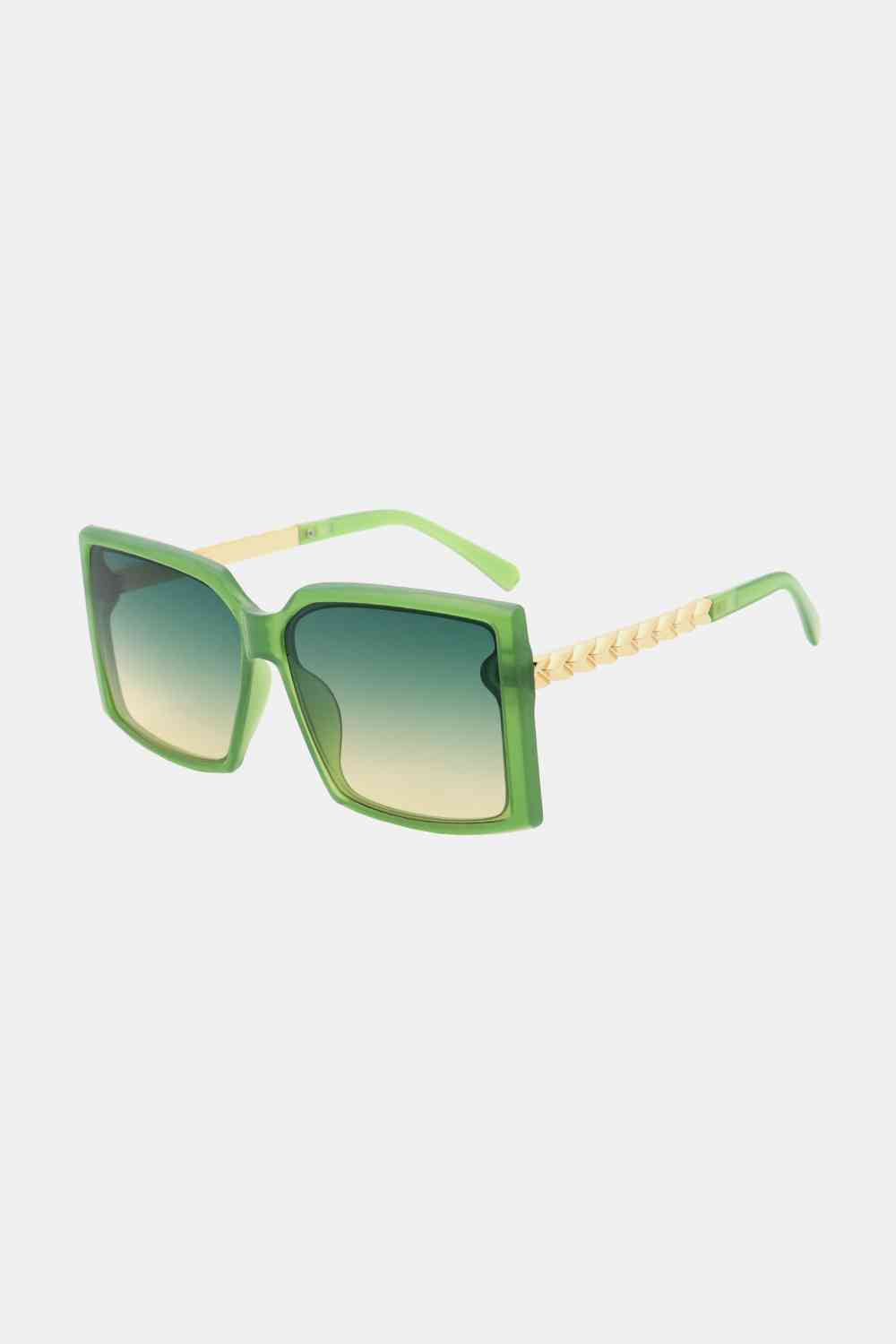 Square polycarbonate frame sunglasses with UV400 protection and metal-plastic hybrid temples, includes protective case.