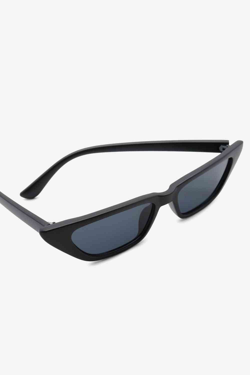 UV400 Polycarbonate Cat Eye Sunglasses with protective case – stylish eyewear for sun protection.