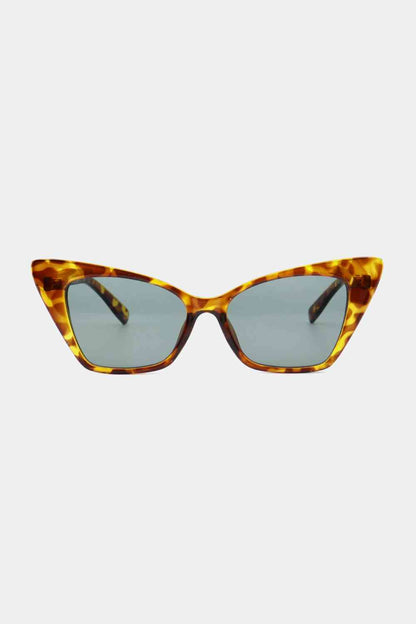 UV400 Cat Eye Sunglasses with acetate lenses and polycarbonate frame, including protective case.